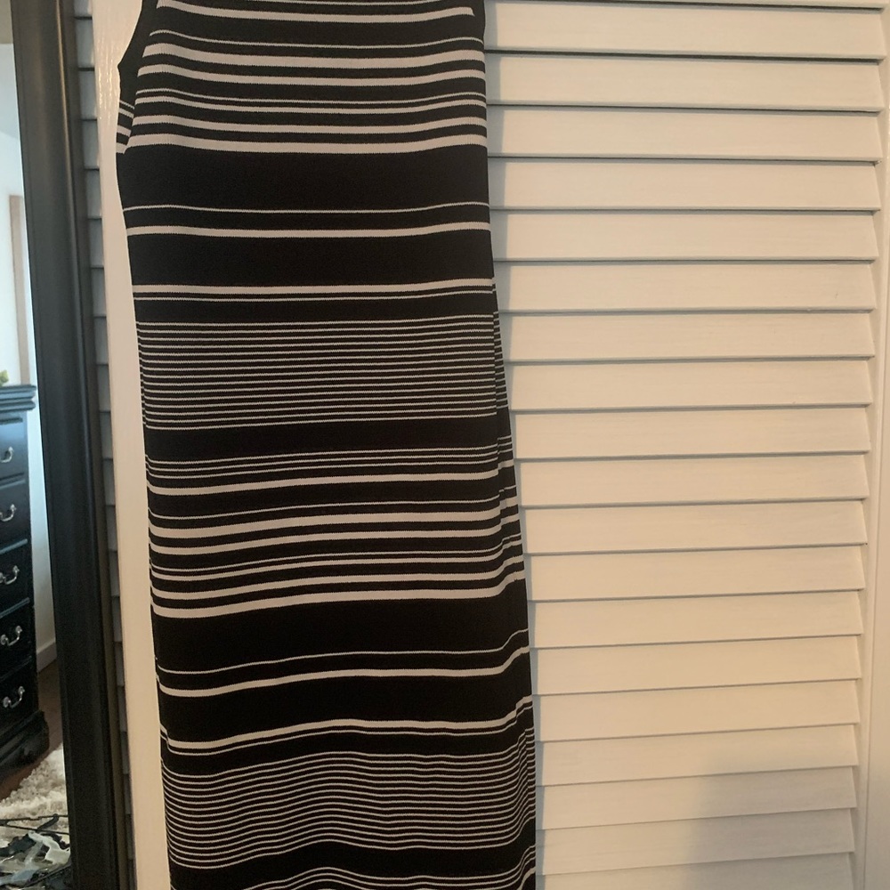 Small black/stripped bodycon dress - Picture 2 of 4